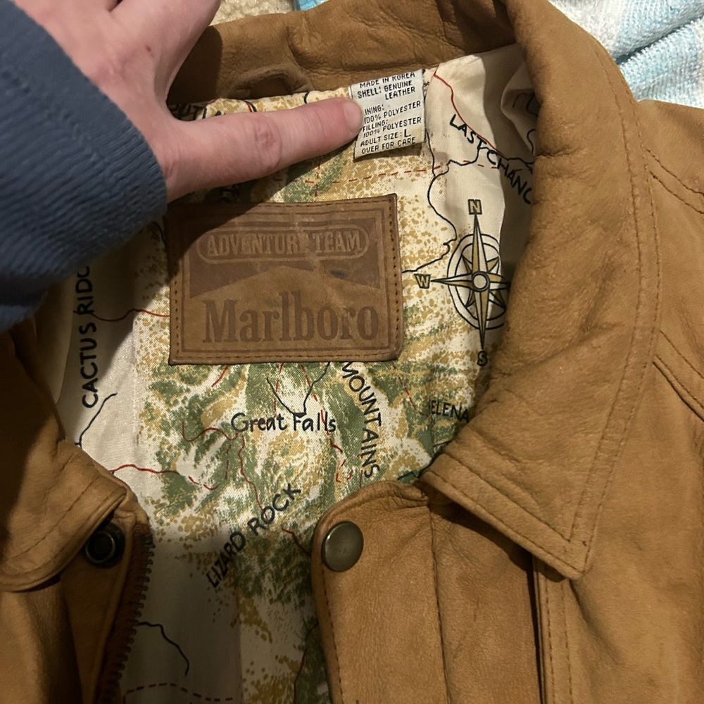 Jacket - Picture 4 of 10